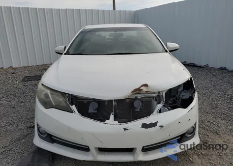 2014 Toyota Camry L z USA, uszkodzony, nr VIN 4T1BF1FK2EU446636